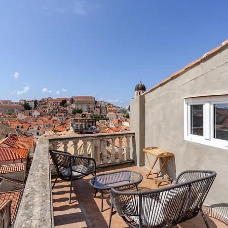 Palo Alto * Dubrovnik