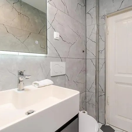 Palo Alto * Dubrovnik