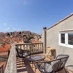 Palo Alto * Dubrovnik
