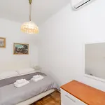 Palo Alto Villa *