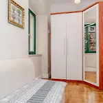 Palo Alto Villa *
